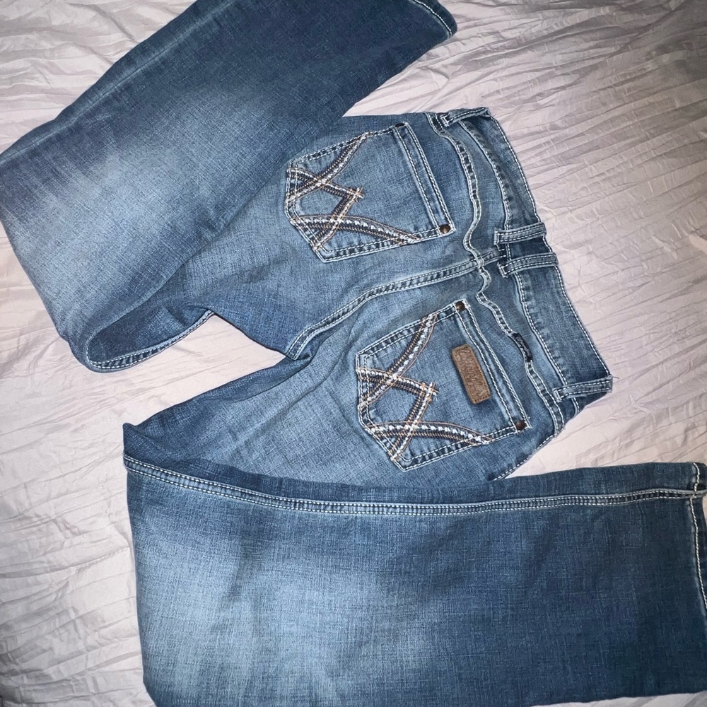 Wrangler boot cut jeans mid rise
